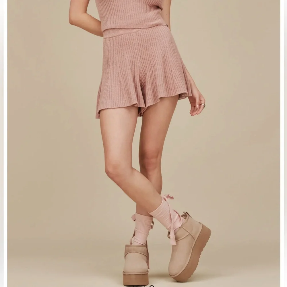UGG women Ultra Mini Platform Size 9 gently used Color: Sand